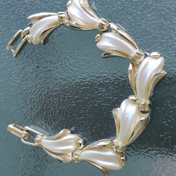 VTG pearlized lucite set #280 - Picture 10 of 12